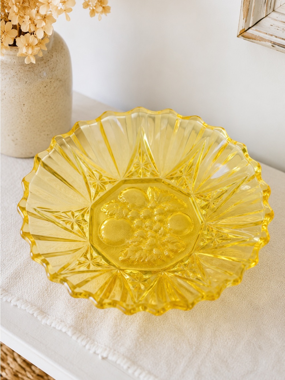 Vintage Federal Glass Pioneer Yellow Bowl Fruit Pattern 7.5